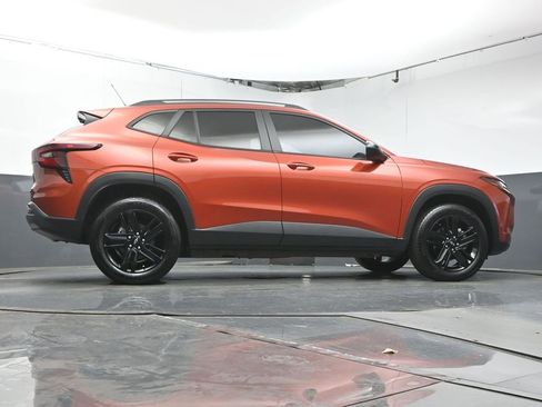 Used 2024 Chevrolet Trax ACTIV w/ Sunroof Package image 39