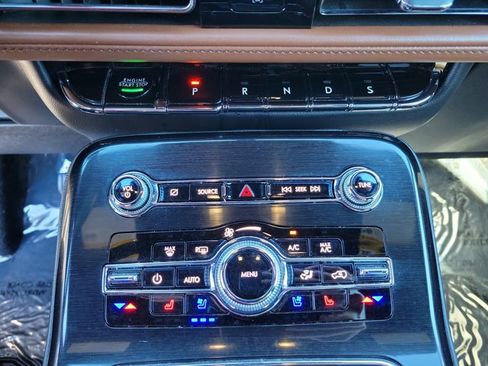 Used 2022 Lincoln Nautilus Reserve image 20