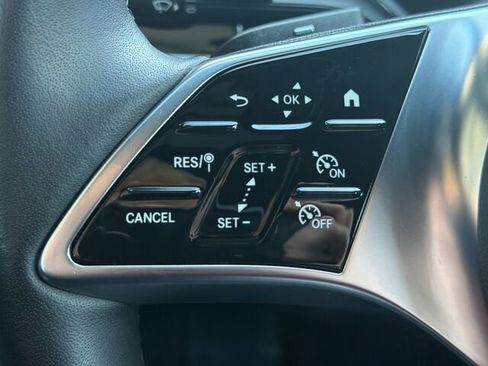 Used 2025 Mercedes-Benz GLA 250 4MATIC image 28