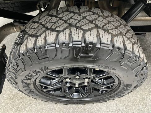 Used 2024 Ford F150 XLT w/ XLT Black Appearance Package AWD/4WD image 17