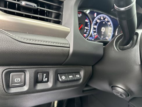 Used 2021 GMC Acadia Denali image 38