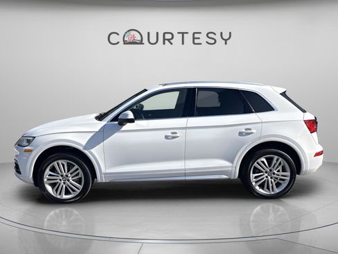 Used 2018 Audi Q5 Prestige w/ Prestige Package image 4