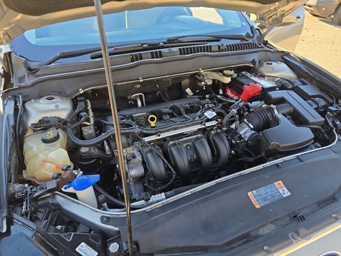 Used 2015 Ford Fusion S image 30