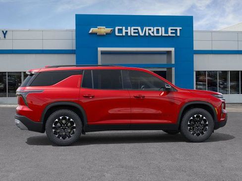 New 2027 Chevrolet Traverse Z71 w/ LPO, Floor Liner Package AWD/4WD image 40