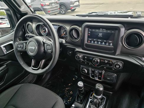 Used 2023 Jeep Wrangler Sport S image 10