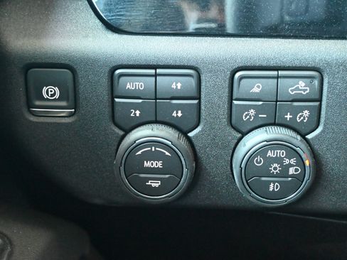 Used 2026 Chevrolet Silverado 1500 RST AWD/4WD image 27