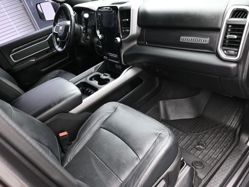Used 2020 RAM 2500 Big Horn w/ Level 2 Equipment Group AWD/4WD image 40