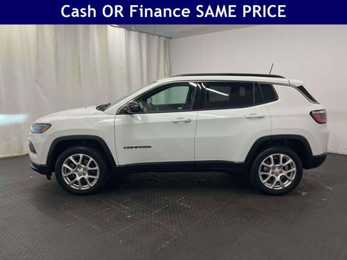 Certified 2023 Jeep Compass Latitude AWD/4WD image 10