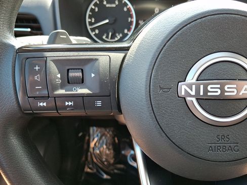 Used 2022 Nissan Rogue SV AWD/4WD image 20