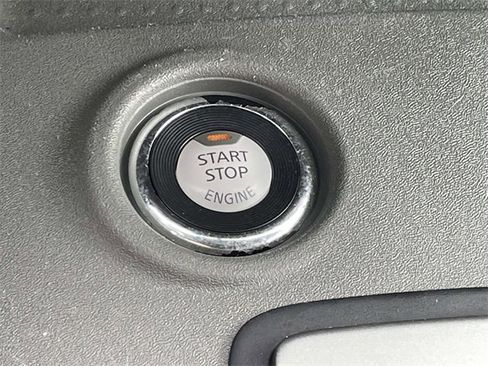 Used 2021 Nissan Frontier SV image 17