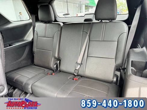 Used 2023 Chevrolet Traverse RS AWD/4WD image 42