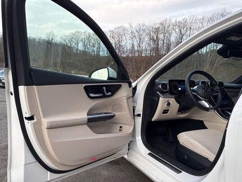 Used 2024 Mercedes-Benz C 300 4MATIC Sedan image 19