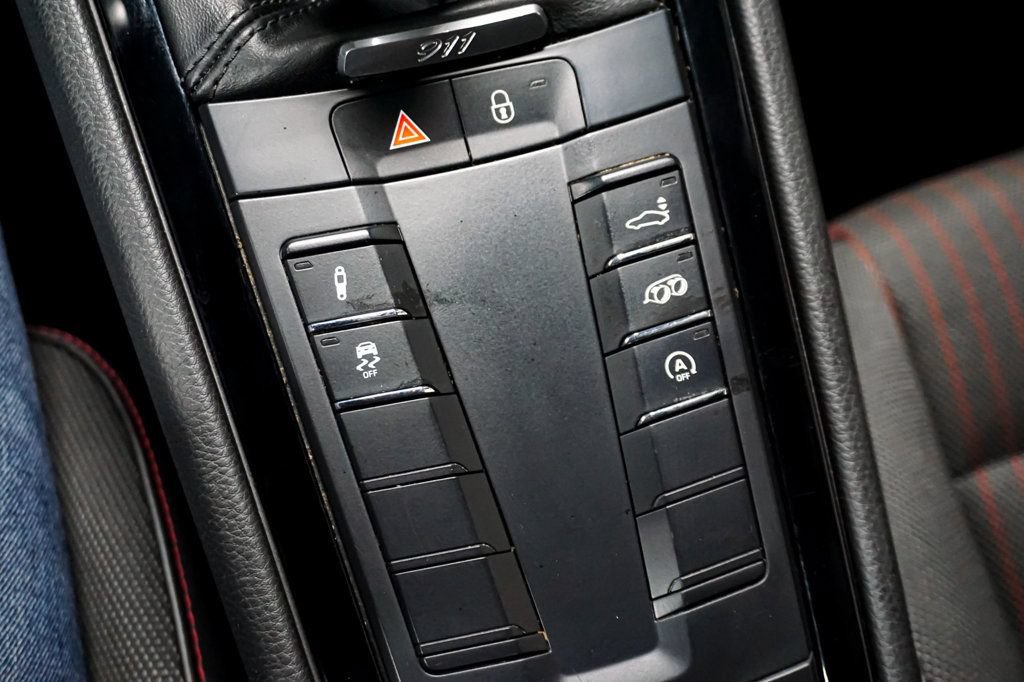 Used 2018 Porsche 911 Carrera image 30