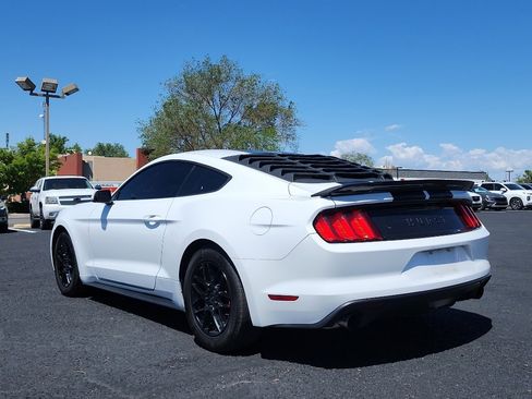 Used 2015 Ford Mustang Coupe RWD image 8