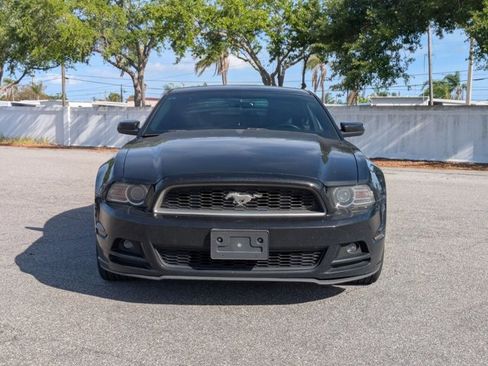 Used 2014 Ford Mustang Coupe image 2