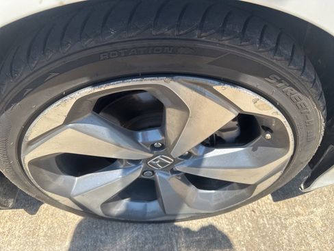 Used 2018 Honda Accord Touring image 14