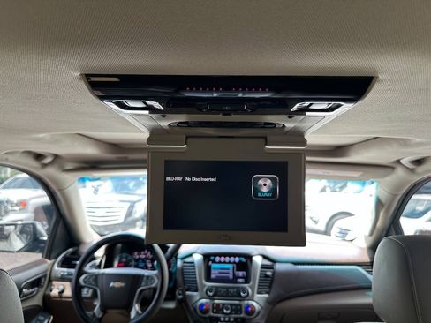 Used 2016 Chevrolet Suburban LTZ RWD image 14