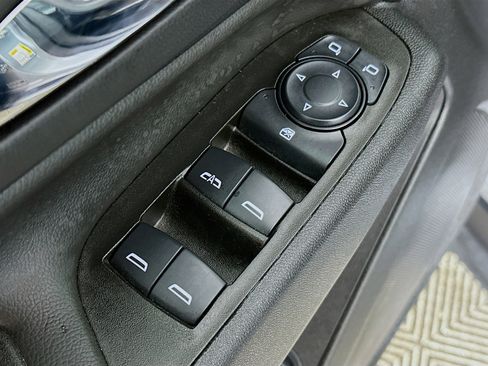 Used 2024 Chevrolet Equinox LT image 17