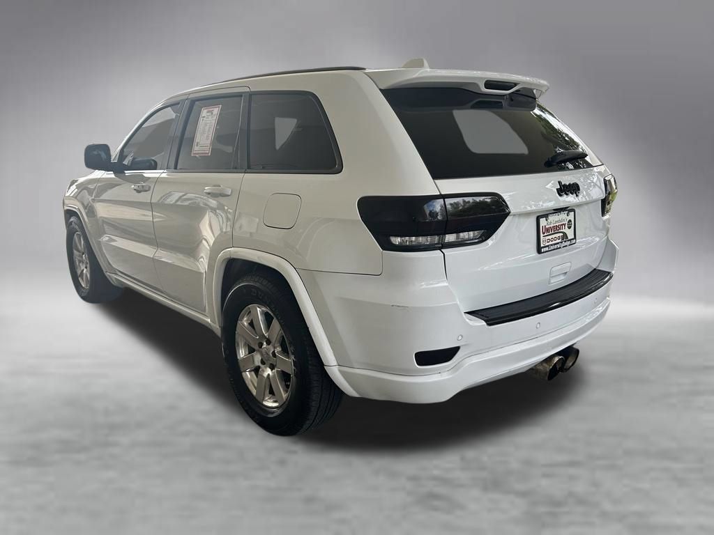 Used 2017 Jeep Grand Cherokee Altitude RWD image 4