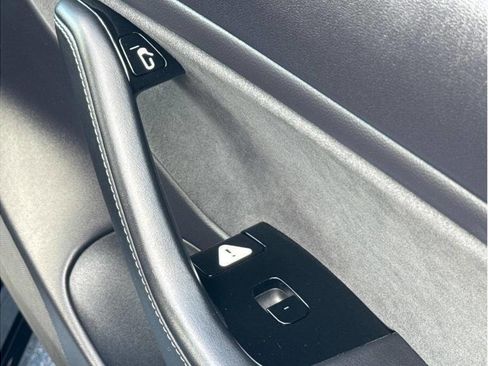 Used 2019 Tesla Model 3 Standard Range image 31