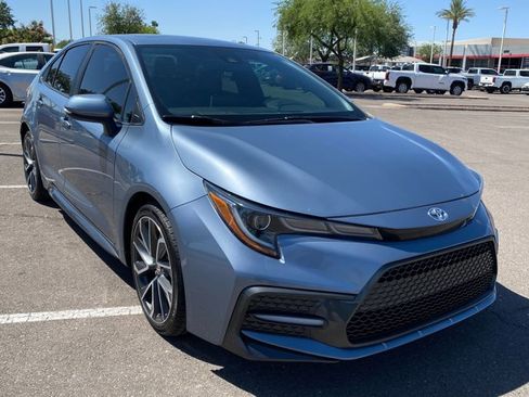 Used 2020 Toyota Corolla XSE FWD image 3