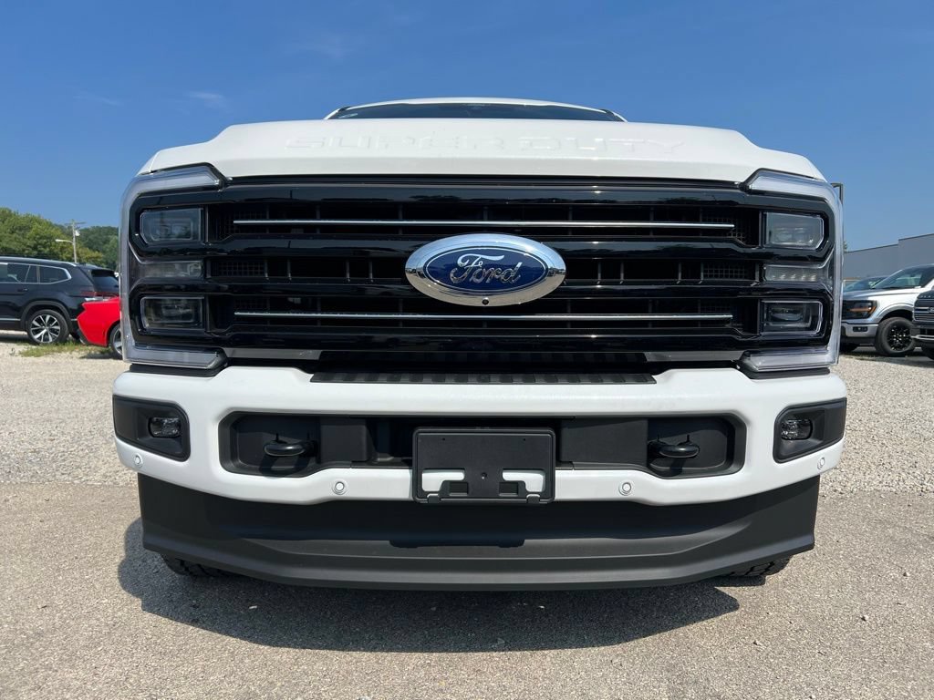 New 2025 Ford F250 Platinum AWD/4WD image 3