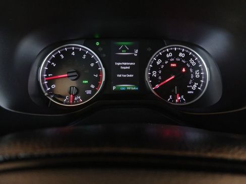 Used 2020 Toyota RAV4 XLE w/ Convenience Package FWD image 21