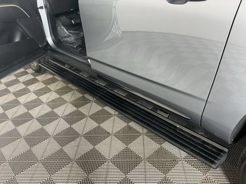 Used 2023 Cadillac Escalade ESV V w/ LPO, Floor Liner Package AWD/4WD image 12