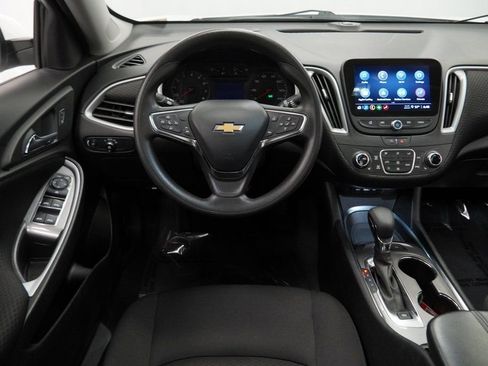 Used 2024 Chevrolet Malibu LT image 25