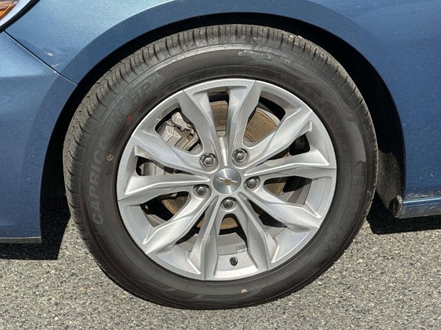 Used 2025 Chevrolet Malibu LT FWD image 8