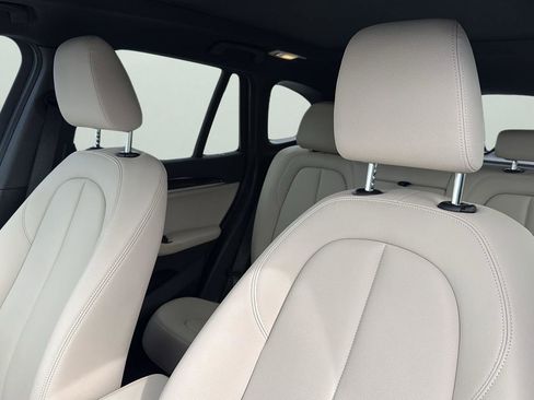 Used 2022 BMW X1 xDrive28i w/ Premium Package image 10