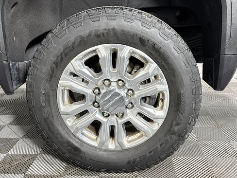 Used 2022 GMC Sierra 2500 Denali w/ Technology Package AWD/4WD image 34