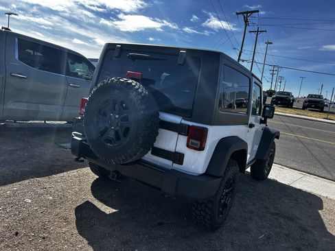 Used 2017 Jeep Wrangler Sport image 4