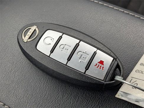 Used 2022 Nissan Kicks SV image 29