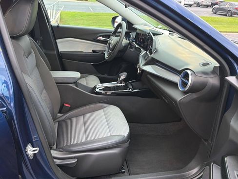 Used 2024 Chevrolet Trax LT FWD image 13