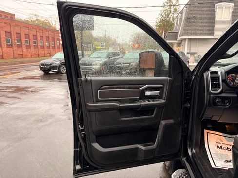 Used 2024 RAM 2500 Big Horn AWD/4WD image 17