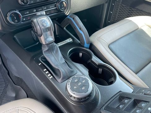 Used 2022 Ford Bronco Wildtrak AWD/4WD image 19