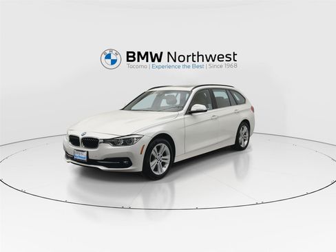 Used 2019 BMW 330i xDrive Wagon w/ Premium Package AWD/4WD image 9