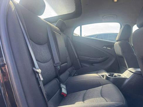 Used 2018 Chevrolet Volt LT image 19