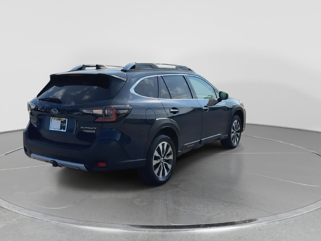 Used 2023 Subaru Outback Touring AWD/4WD image 8