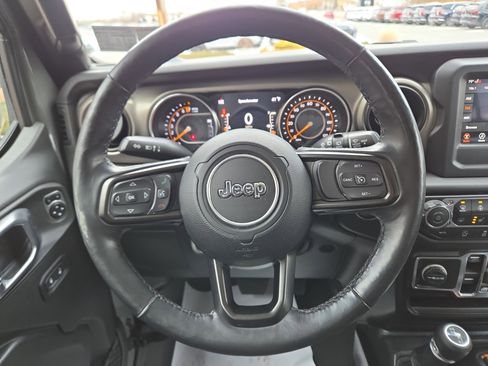 Used 2019 Jeep Wrangler Unlimited Sport S image 17