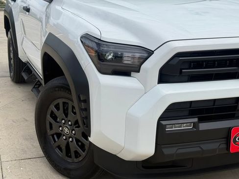 Used 2026 Toyota 4Runner SR5 AWD/4WD image 3