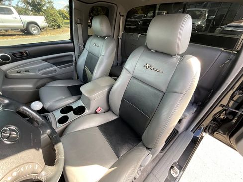 Used 2006 Toyota Tacoma X-Runner image 14