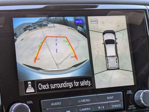 Used 2023 Nissan Titan Platinum Reserve w/ Moonroof Package image 23