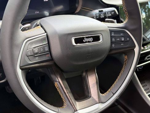 New 2026 Jeep Grand Cherokee Limited AWD/4WD image 15