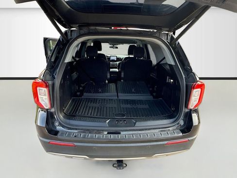 Used 2021 Ford Explorer XLT w/ Equipment Group 202A image 25