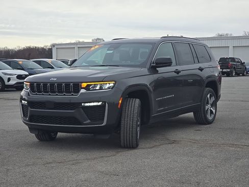 New 2026 Jeep Grand Cherokee L Limited AWD/4WD image 3