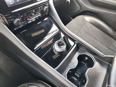 Used 2024 Jeep Grand Cherokee L Altitude AWD/4WD image 19