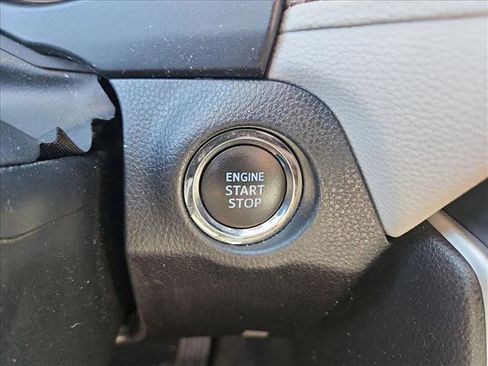 Used 2021 Toyota RAV4 XLE Premium w/ Carpet Mat Package (TMS) image 22