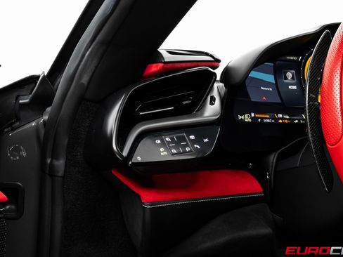 Used 2023 Ferrari SF90 Stradale *CUSTOM AL13 WHEELS * CARBON R image 29